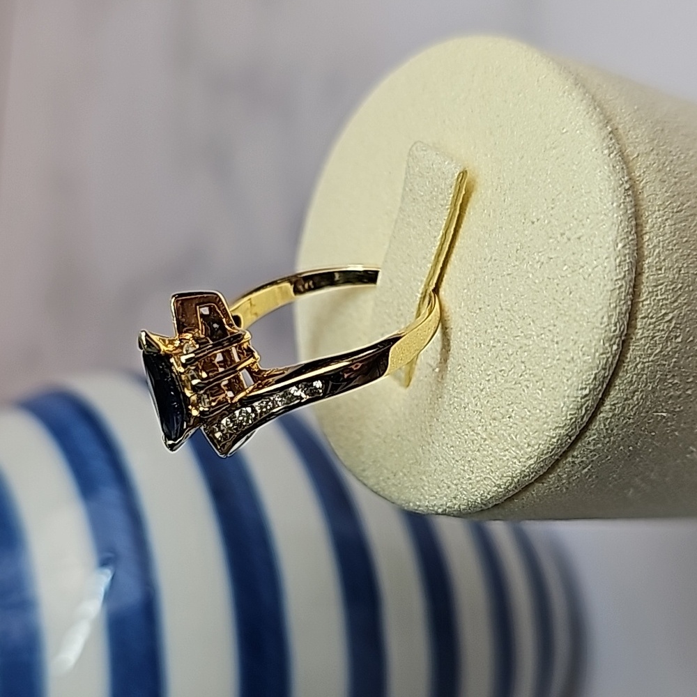14KT YELLOW GOLD BLUE MARQUIS CUT SAPPHIRE AND DIAMOND RING - Picture 5 of 12